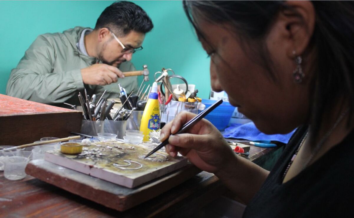 Los artesanos dominan distintas técnicas en los procesos de transformación del metal / Foto Especial
