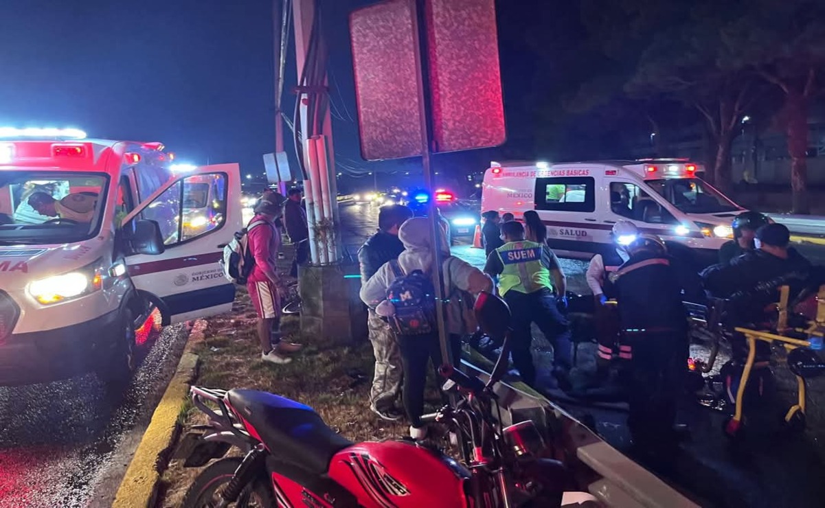 Paramédicos del SUEM trasladaron a las personas que resultaron con lesiones a un hospital de la zona / Foto: Especial